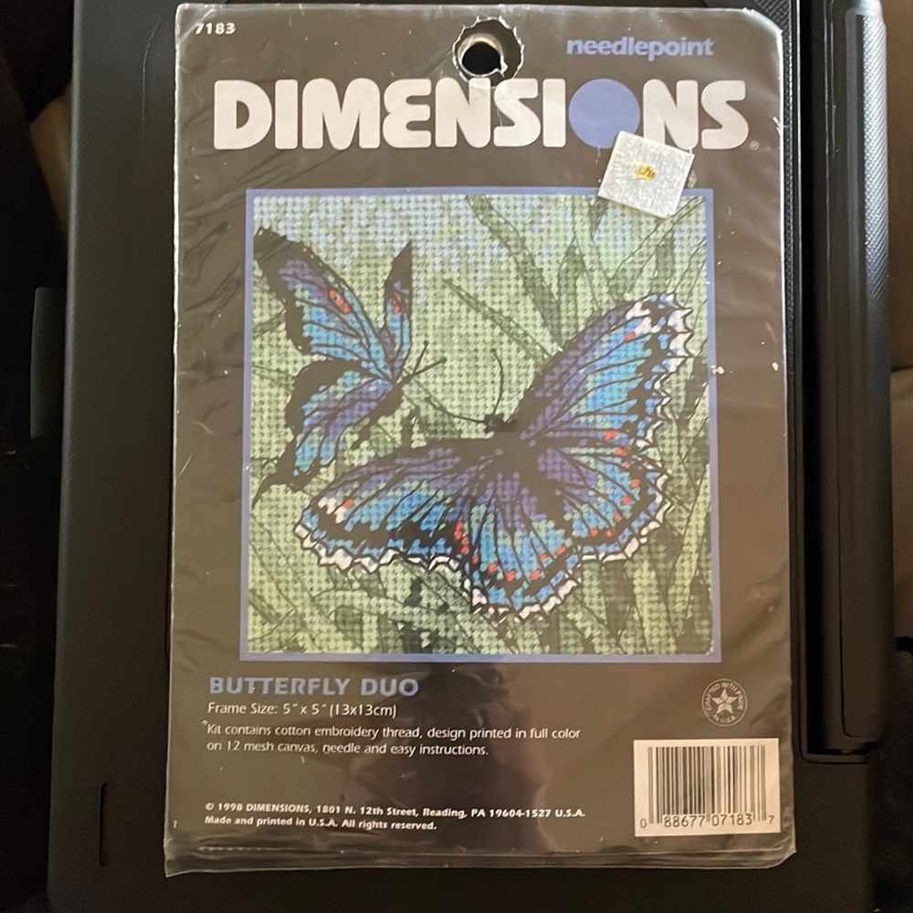 🆕 Butterfly Duo needlepoint craft kit